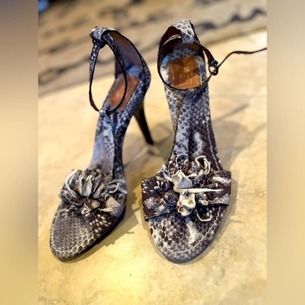 Bacio 61 Snakeskin Print Leather heeled sandals size 6.5 Very stylish!